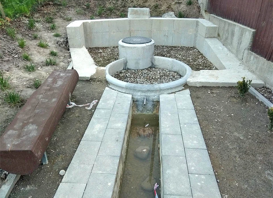 джерело біля озера Стосика